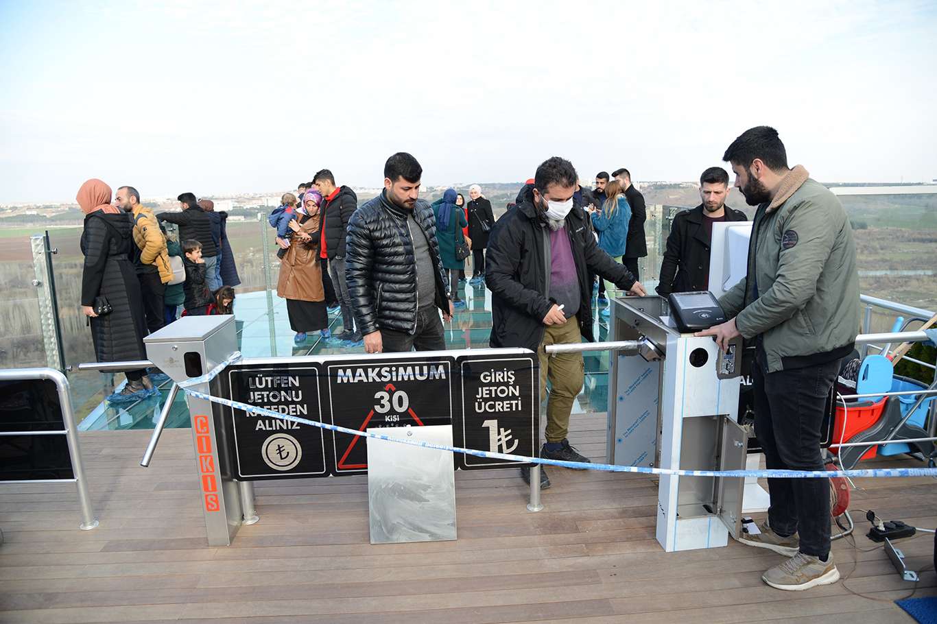 Cam Teras'a Diyarkart ile giriş yapılabilecek Cam Teras'a Diyarkart ile giriş yapılabilecek